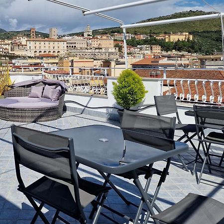 Tower Apartments Terracina Eksteriør billede