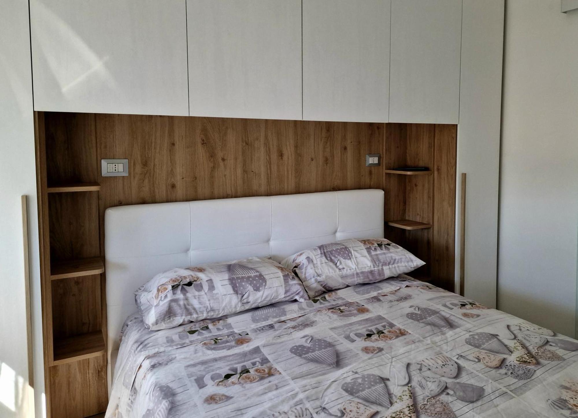 Tower Apartments Terracina Eksteriør billede