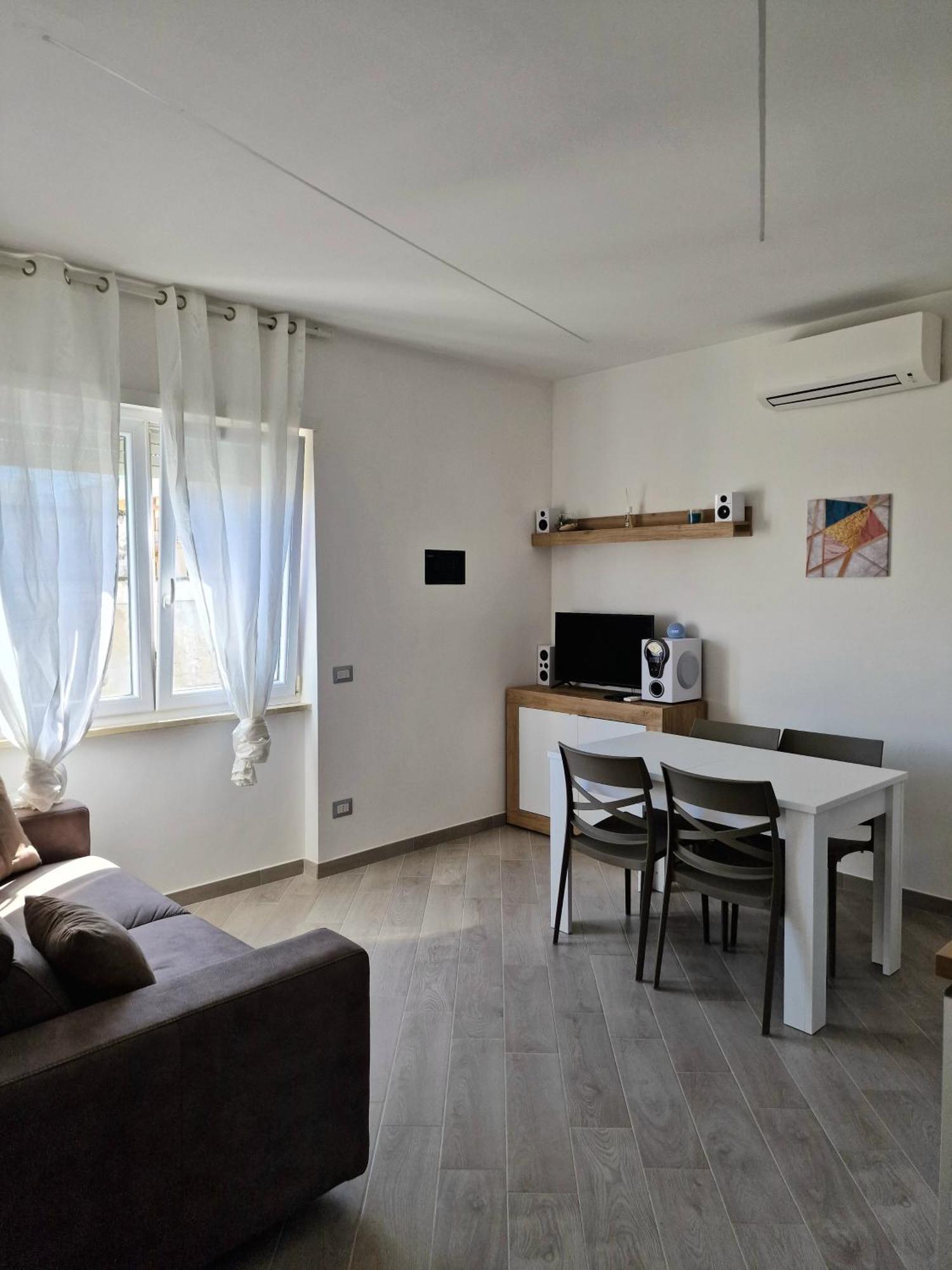 Tower Apartments Terracina Eksteriør billede