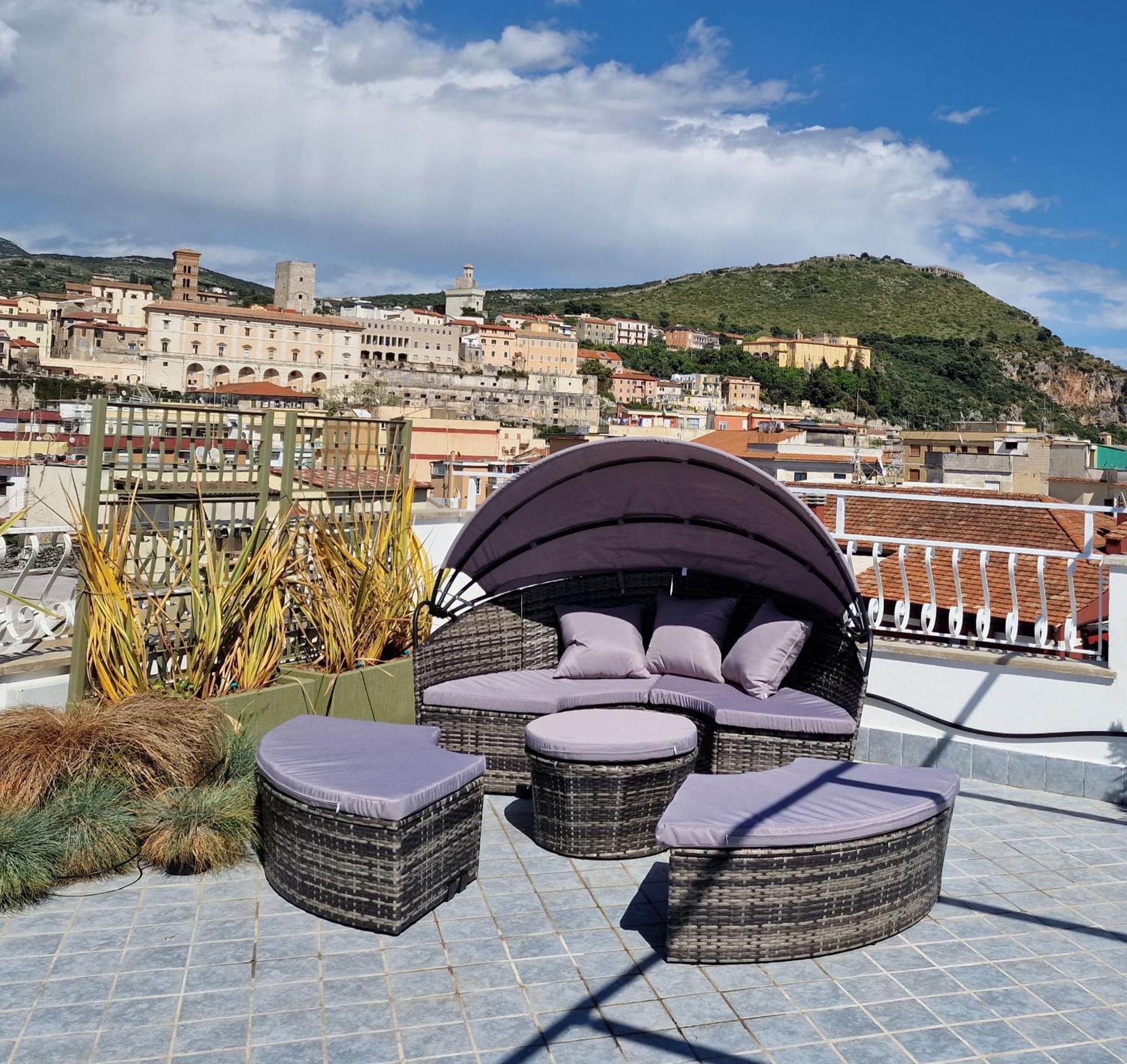 Tower Apartments Terracina Eksteriør billede